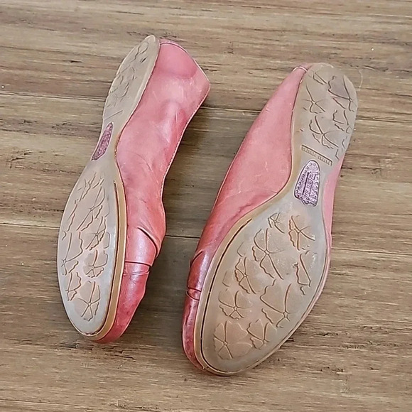 Born Leather Flats - Picture 2 of 3